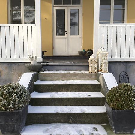 Our House Bed & Breakfast Истад Екстериор снимка