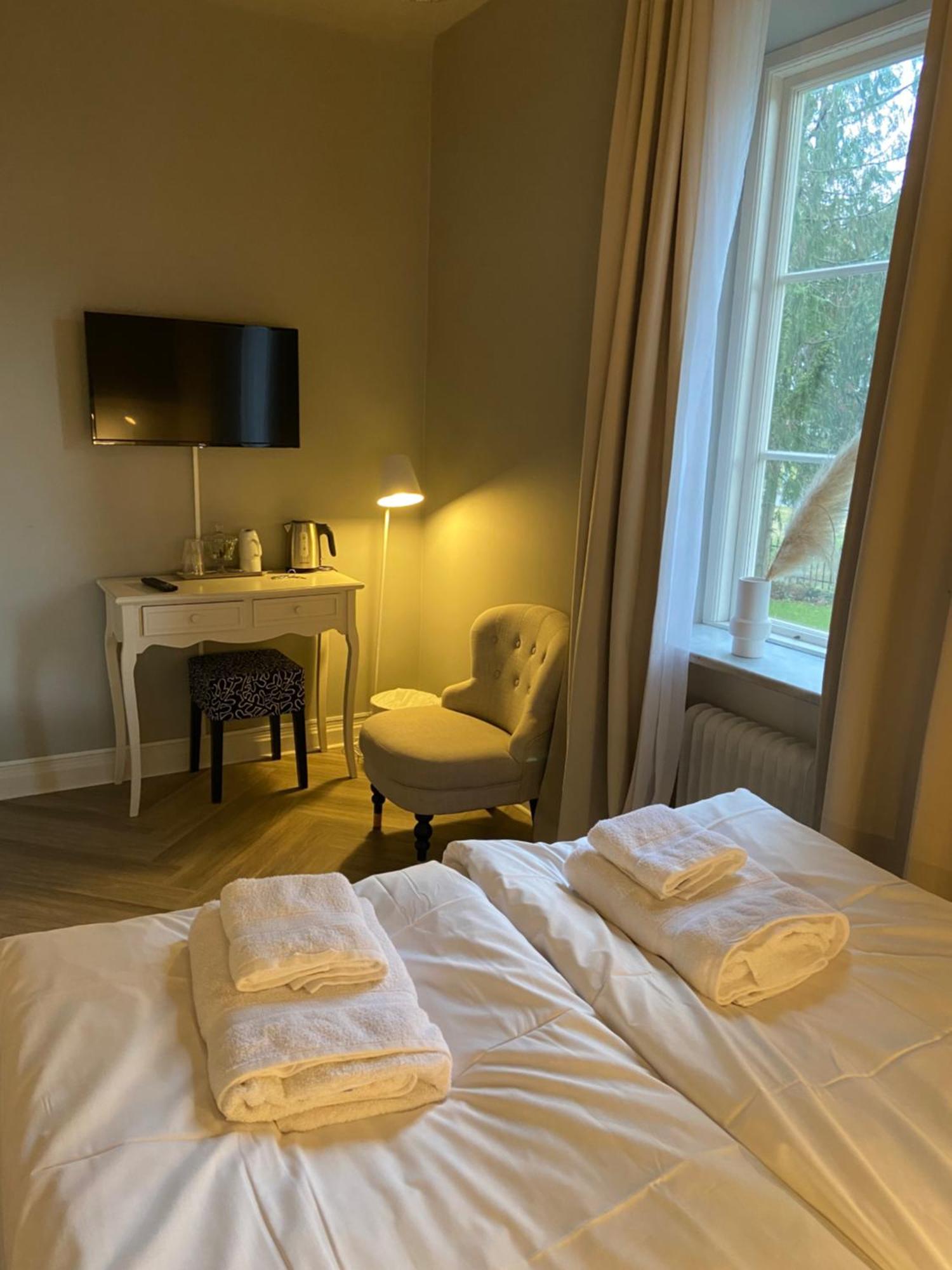 Our House Bed & Breakfast Истад Екстериор снимка